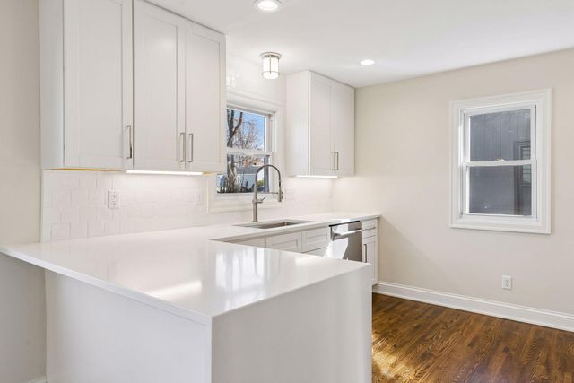 2520 Lynn Avenue S, Saint Louis Park, MN 55416