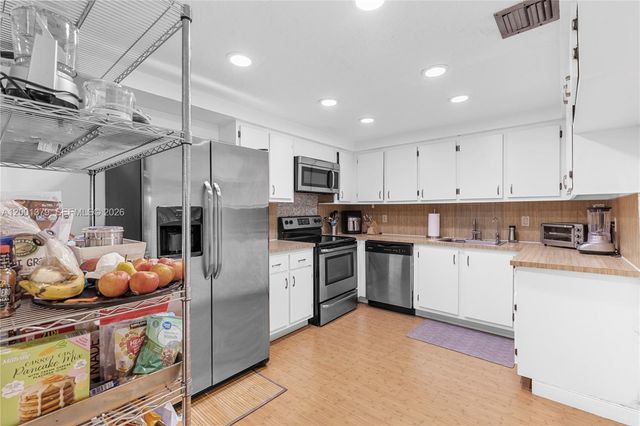 16251 Golf Club Rd 311, Weston, FL 33326