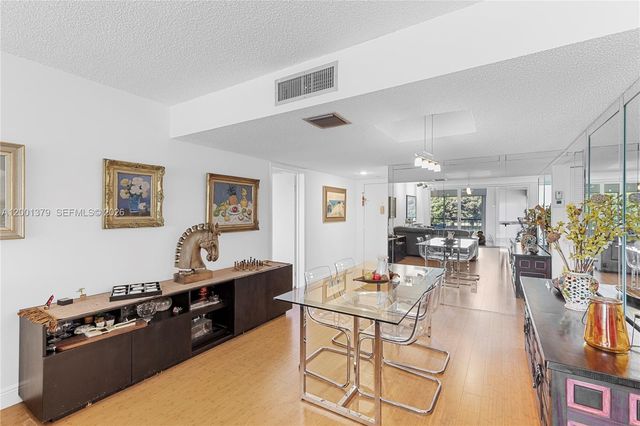 16251 Golf Club Rd 311, Weston, FL 33326