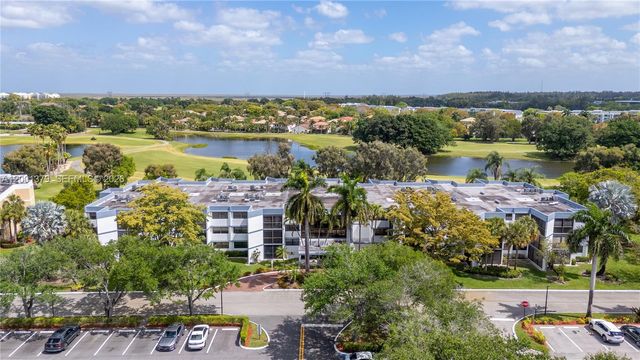 16251 Golf Club Rd 311, Weston, FL 33326