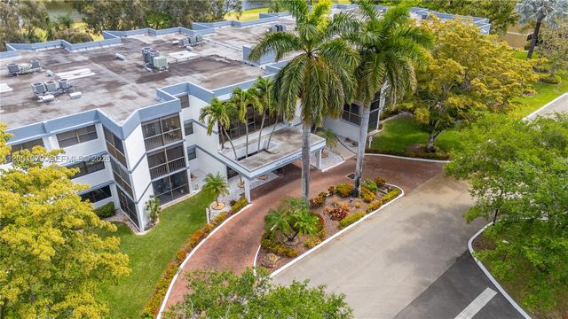 16251 Golf Club Rd 311, Weston, FL 33326