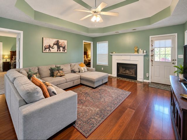 1327 Gip Manning Rd, Clarksville, TN 37042