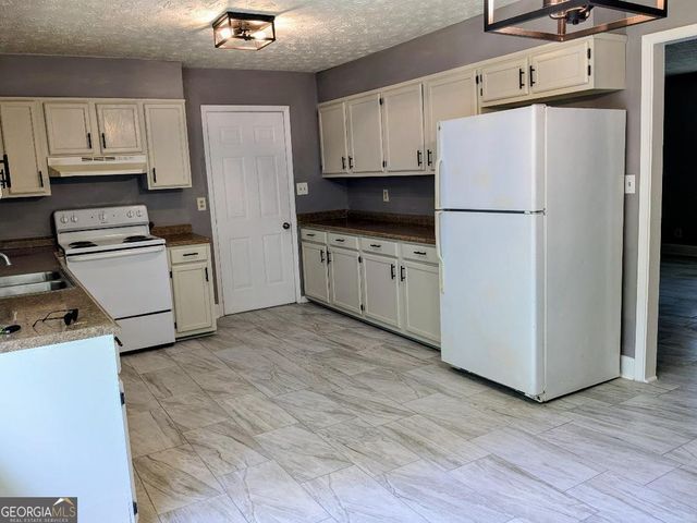 5695 Liberty Road, Union City, GA 30291