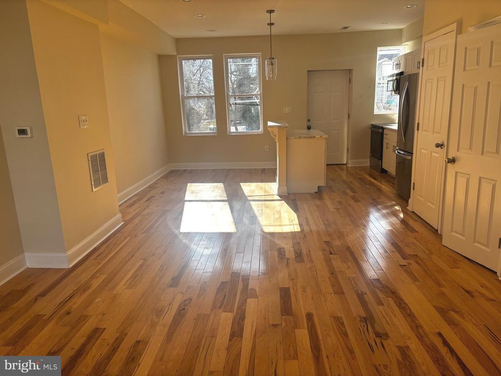 Image 3 of property listing at 3827 BOARMAN AVE, Baltimore, MD 21215