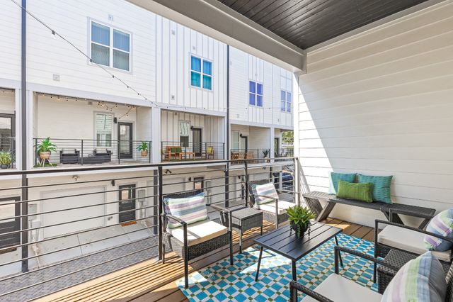 2001 Convent Pl Apt 5, Nashville, TN 37212