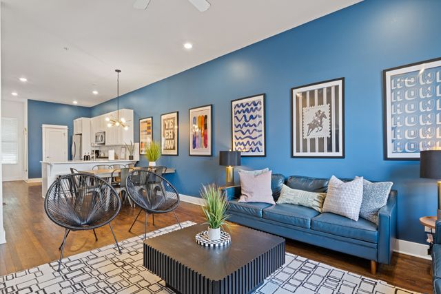 2001 Convent Pl Apt 5, Nashville, TN 37212