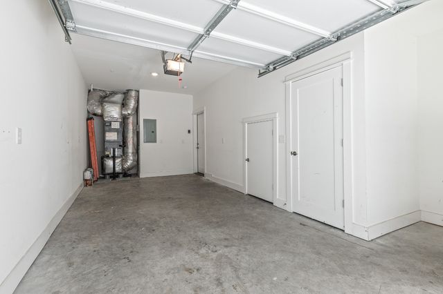 2001 Convent Pl Apt 5, Nashville, TN 37212