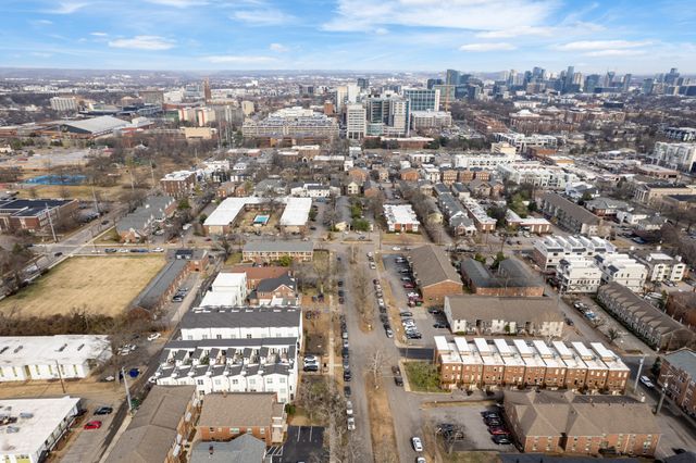 2001 Convent Pl Apt 5, Nashville, TN 37212