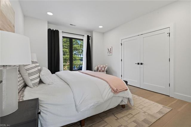 3109 Lynnhaven DR, Virginia Beach, VA 23451