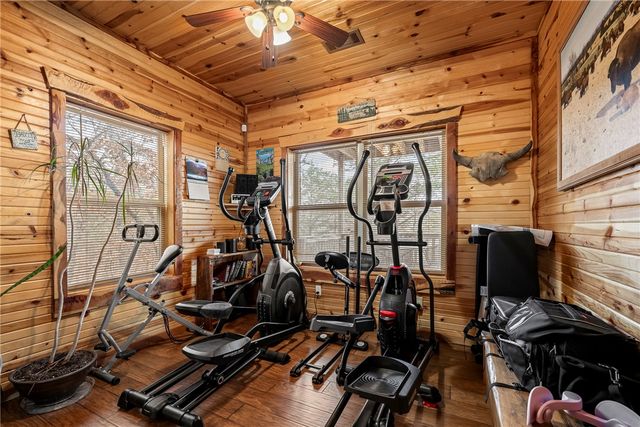 157 County Road 210, Eureka Springs, AR 72632