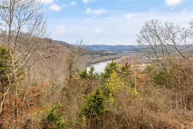 157 County Road 210, Eureka Springs, AR 72632