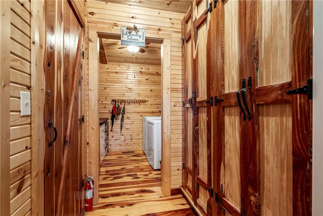 157 County Road 210, Eureka Springs, AR 72632
