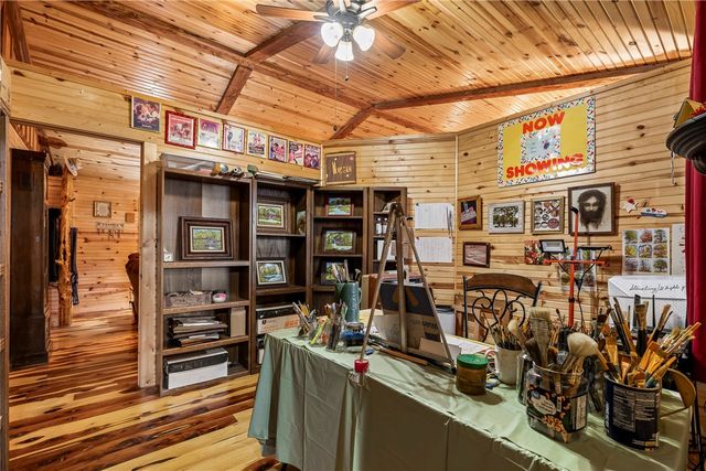 157 County Road 210, Eureka Springs, AR 72632