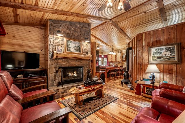 157 County Road 210, Eureka Springs, AR 72632