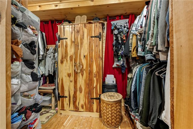 157 County Road 210, Eureka Springs, AR 72632