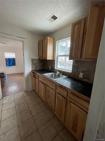 1334 Havana Street, Aurora, CO 80010