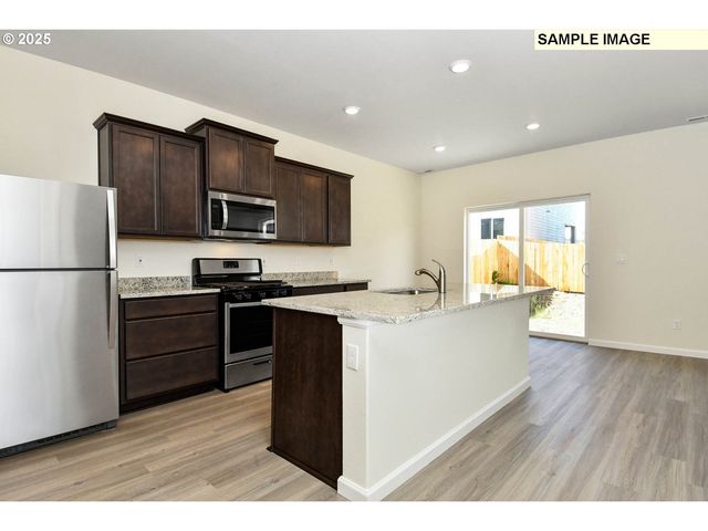 3982 Sw DUNIWAY Ln, Gresham, OR 97080