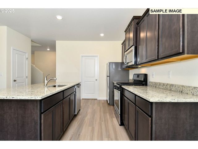 3982 Sw DUNIWAY Ln, Gresham, OR 97080