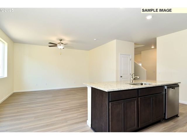 3982 Sw DUNIWAY Ln, Gresham, OR 97080