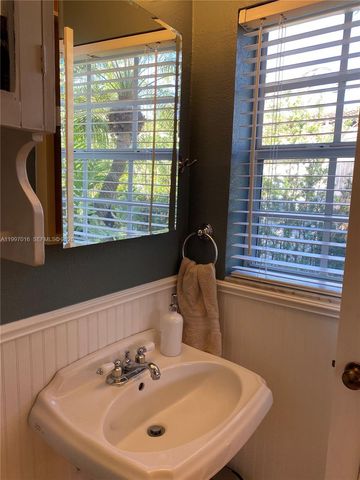 600 Alminar Ave -, Coral Gables, FL 33146