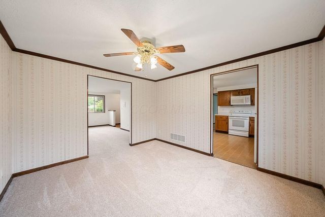 2256 Presley Drive, Grove City, OH 43123
