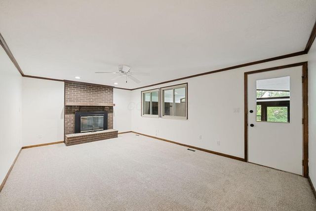 2256 Presley Drive, Grove City, OH 43123