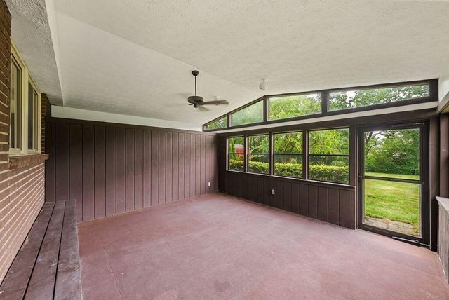2256 Presley Drive, Grove City, OH 43123