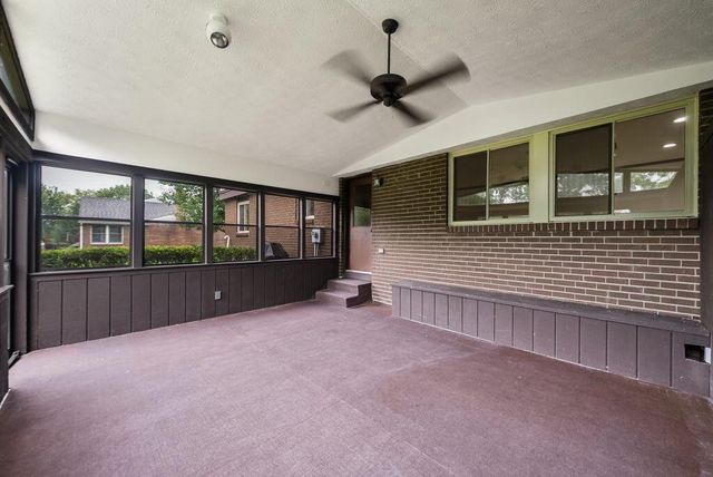 2256 Presley Drive, Grove City, OH 43123