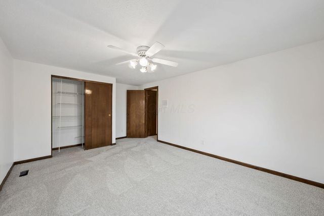 2256 Presley Drive, Grove City, OH 43123
