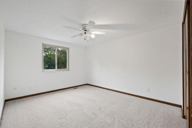 2256 Presley Drive, Grove City, OH 43123