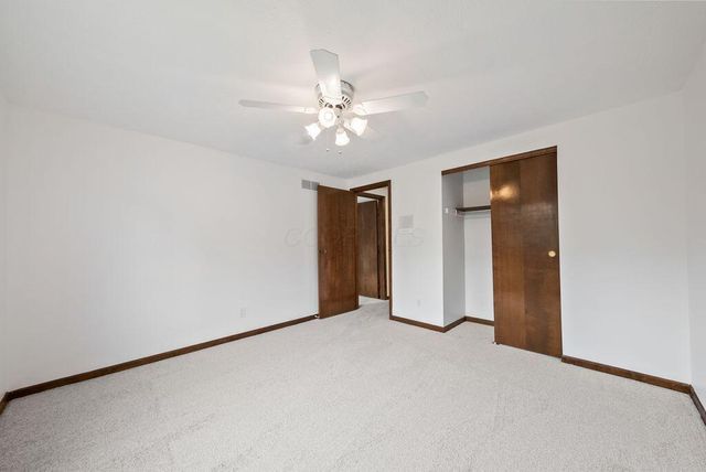 2256 Presley Drive, Grove City, OH 43123