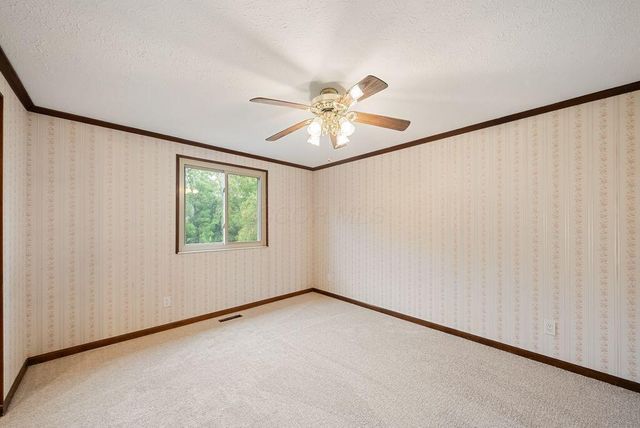 2256 Presley Drive, Grove City, OH 43123