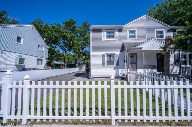 42 Telford St, East Orange City, NJ 07018