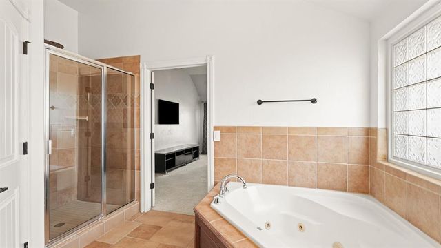 1507 NW 13th Place, Moore, OK 73170