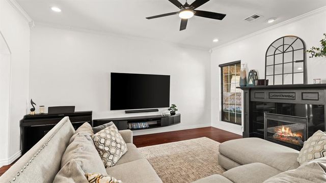 1507 NW 13th Place, Moore, OK 73170