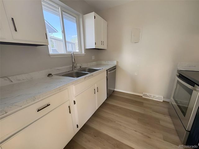 2285 Coronado Pkwy D, Denver, CO 80229