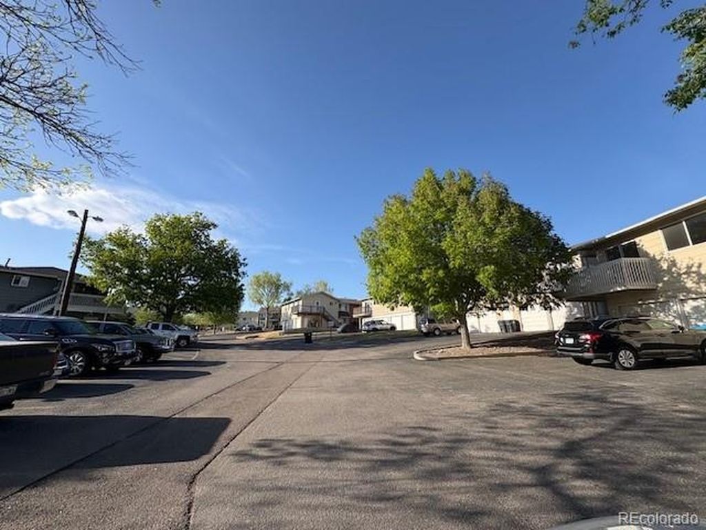2285 Coronado Pkwy D, Denver, CO 80229
