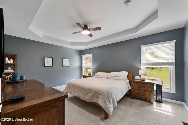17300 Shakes Creek Dr, Louisville, KY 40023