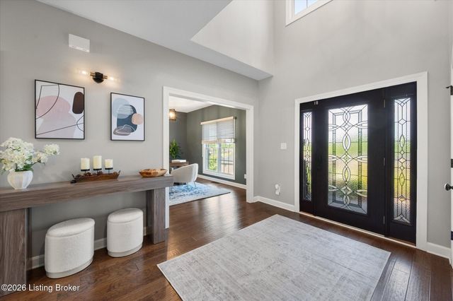 17300 Shakes Creek Dr, Louisville, KY 40023