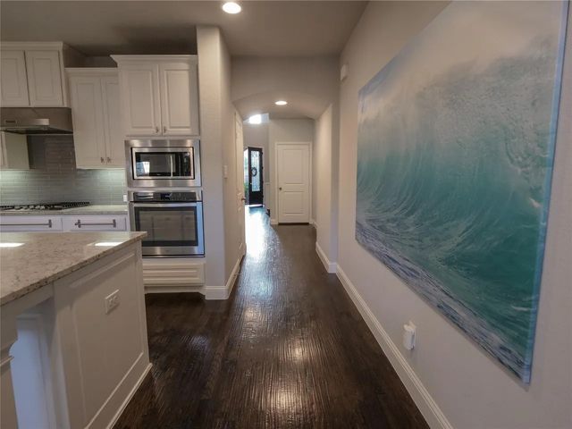 217 Warwick Boulevard, Lewisville, TX 75056