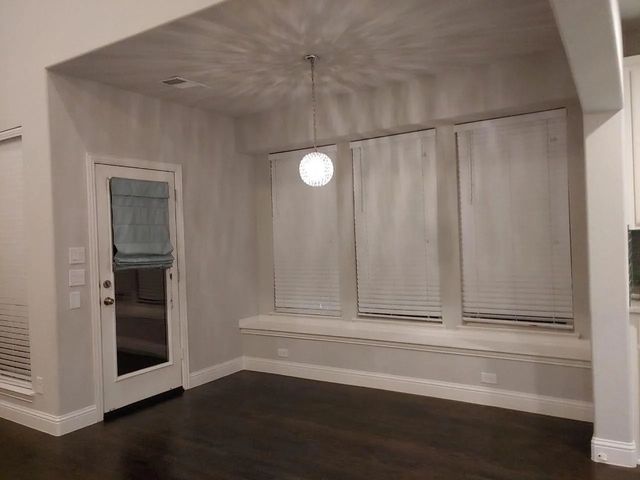 217 Warwick Boulevard, Lewisville, TX 75056