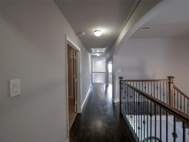 217 Warwick Boulevard, Lewisville, TX 75056