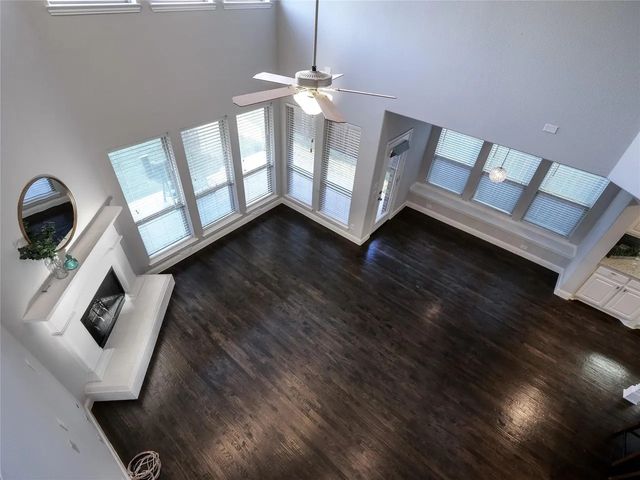 217 Warwick Boulevard, Lewisville, TX 75056