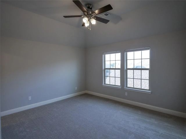 217 Warwick Boulevard, Lewisville, TX 75056