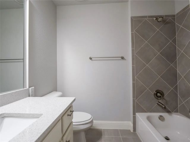 217 Warwick Boulevard, Lewisville, TX 75056