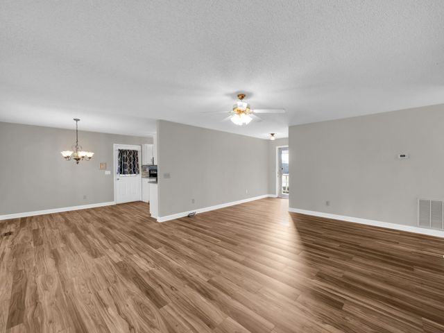 170 Brandi Cir, Winchester, TN 37398