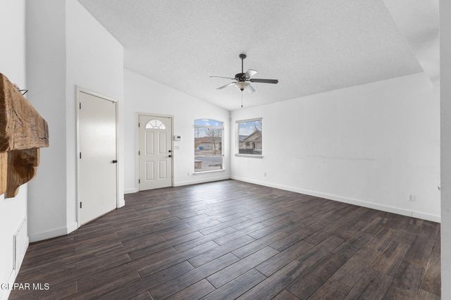 221 Villas Del Sur, Socorro, TX 79927