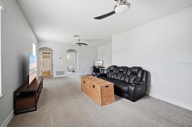 15526 STARLING CROSSING DRIVE, Lithia, FL 33547