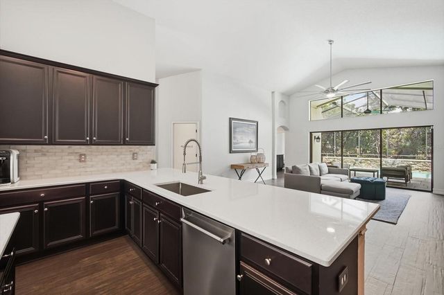 15526 STARLING CROSSING DRIVE, Lithia, FL 33547