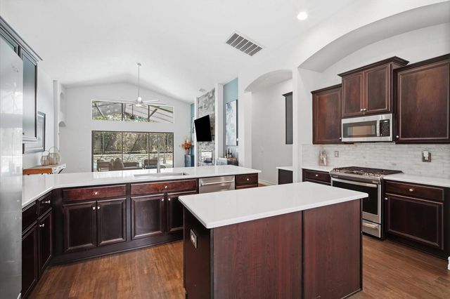 15526 STARLING CROSSING DRIVE, Lithia, FL 33547